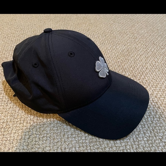 Black Clover “Live Lucky” golf hat. - Picture 4 of 4